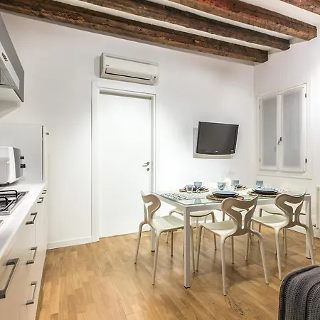 Arsenale Design Apartment R&R