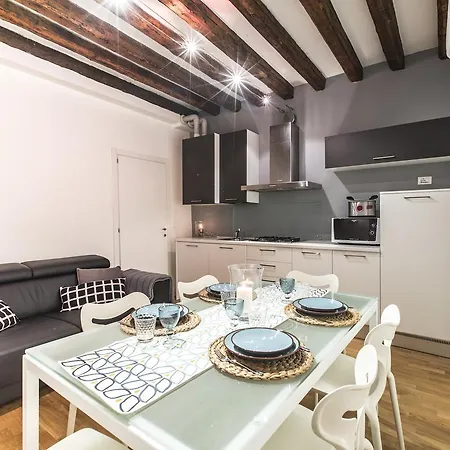 Arsenale Design Apartment R&R Apartment